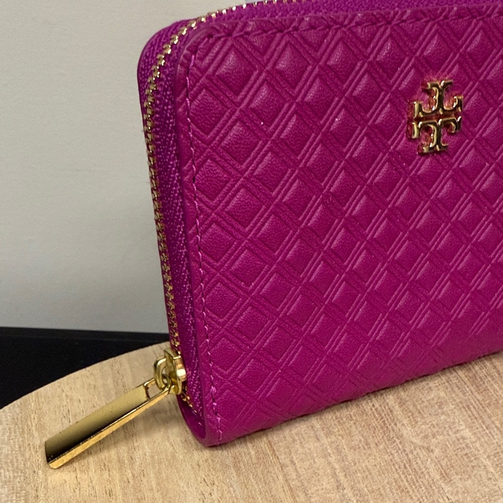 Tory Burch Party Fuchsia Quilted Marion Embossed Zip Coin Case - Picture 4 of 16
